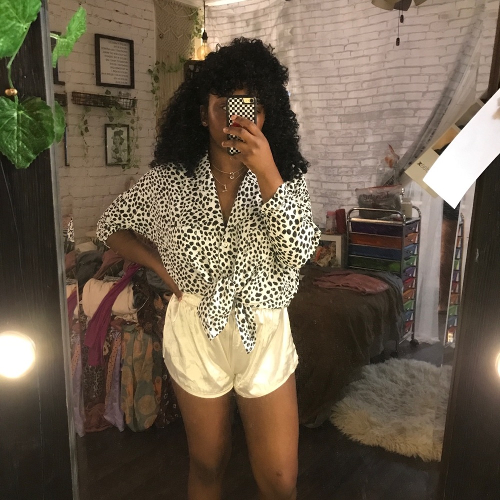 WHITE LEOPARD TOP - Picture 7 of 8